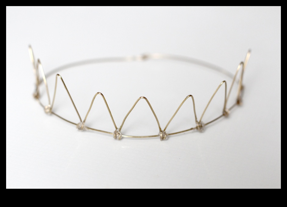 Whimsical Wire Wrapped Crowns: DIY αξεσουάρ για Royal Vibes