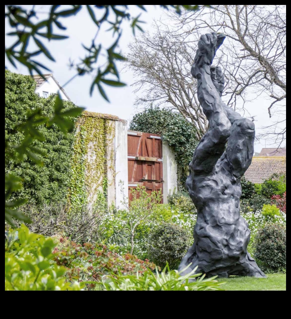 Γλύπτες Μεταμορφώνουν την Ανθρώπινη Μορφή με Έμτεχνη Αίγλη 5 Sculptural Splendor: Artful Transformations of the Human Form